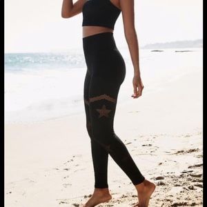 Spiritual Gangster leggings